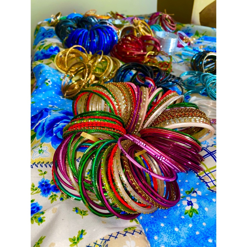 Assorted Bangles. - image 3